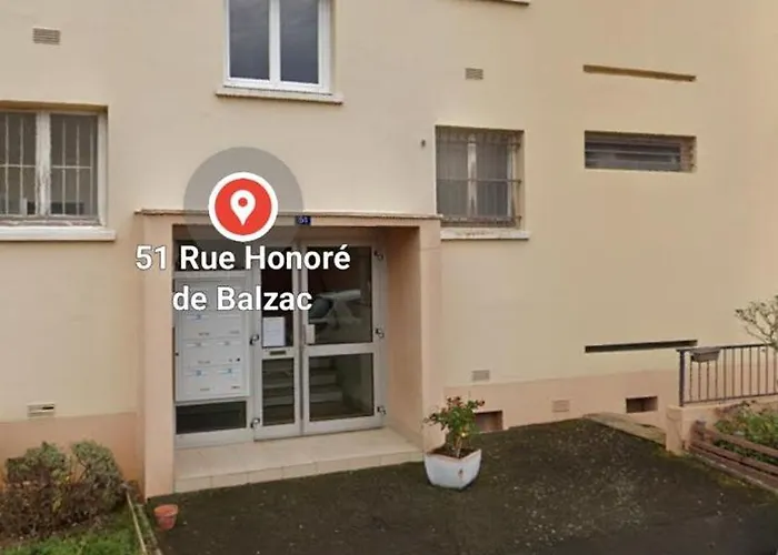 Chambre Neuve Dans Un Logement Partage A 10 Minute Du Circuit 24H